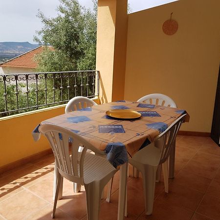 Borgo Lu Canali Da Gavino Lägenhet Badesi Exteriör bild