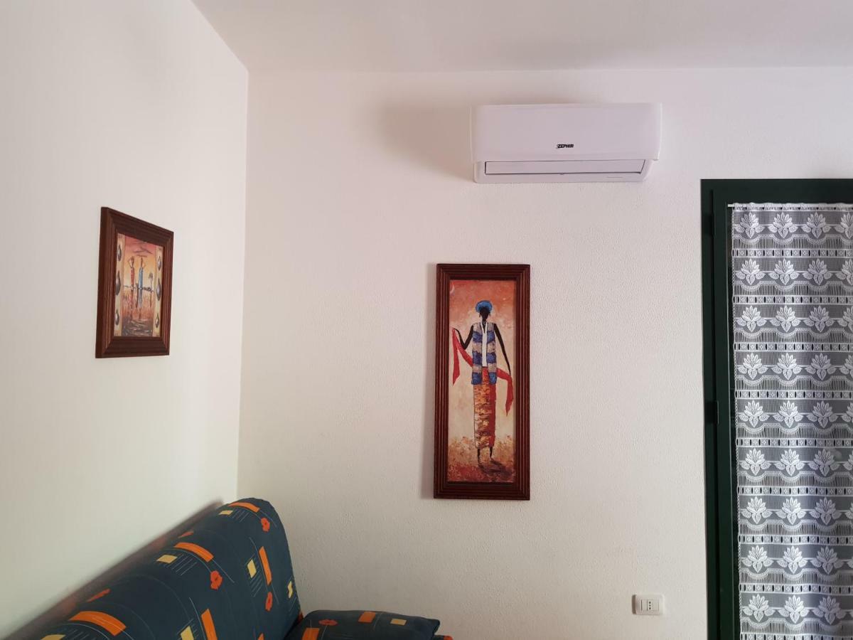 Borgo Lu Canali Da Gavino Lägenhet Badesi Exteriör bild