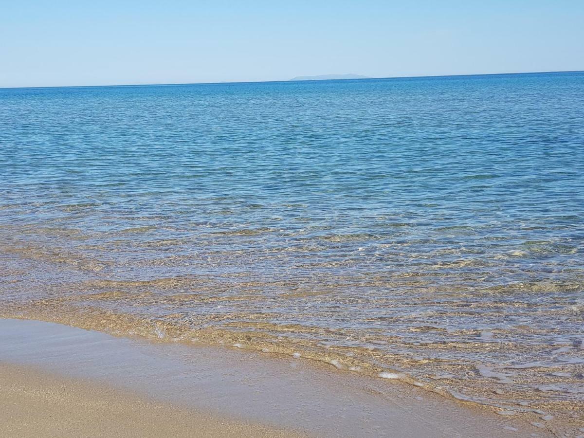 Borgo Lu Canali Da Gavino Lägenhet Badesi Exteriör bild
