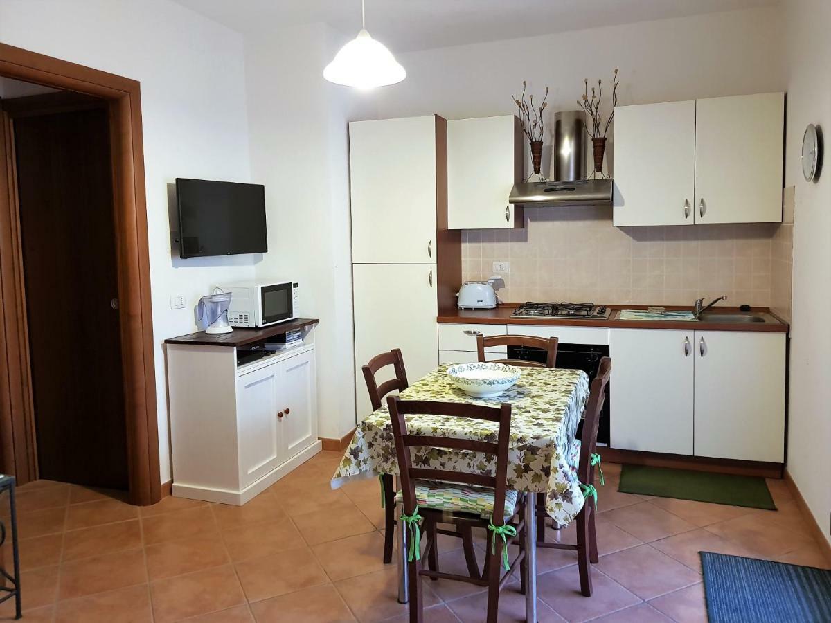 Borgo Lu Canali Da Gavino Lägenhet Badesi Exteriör bild