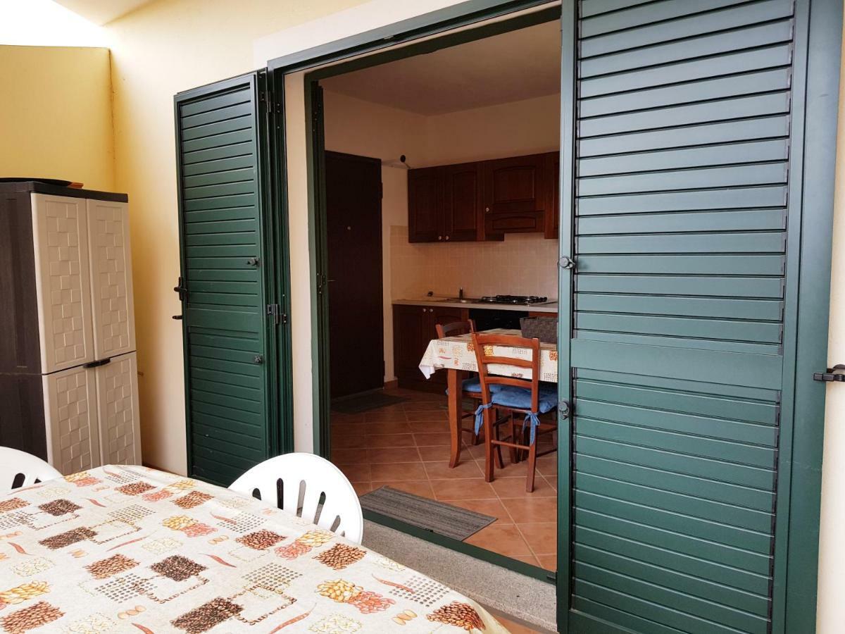 Borgo Lu Canali Da Gavino Lägenhet Badesi Exteriör bild