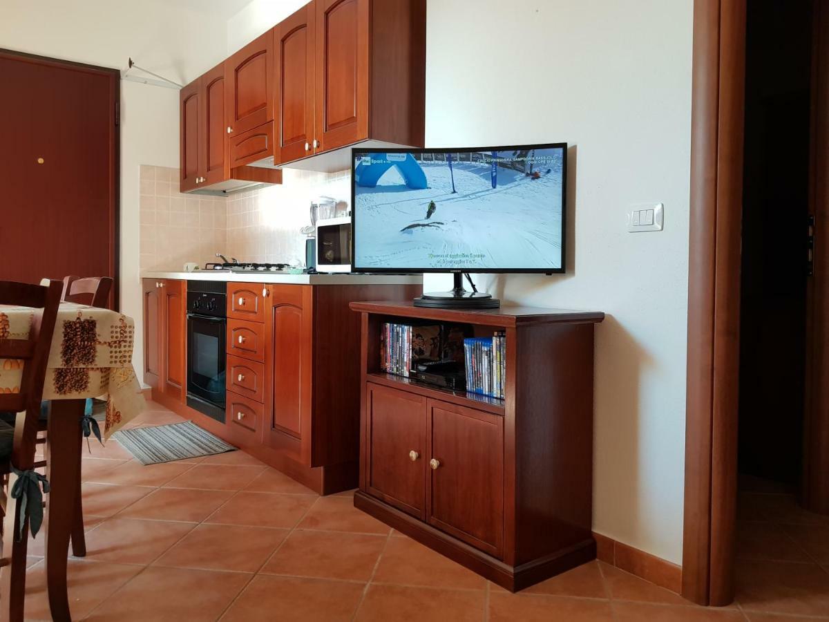 Borgo Lu Canali Da Gavino Lägenhet Badesi Exteriör bild